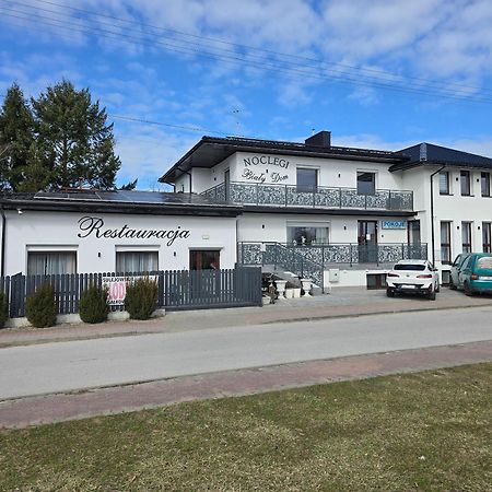 Bialy Dom Lejlighed Sulejów Eksteriør billede